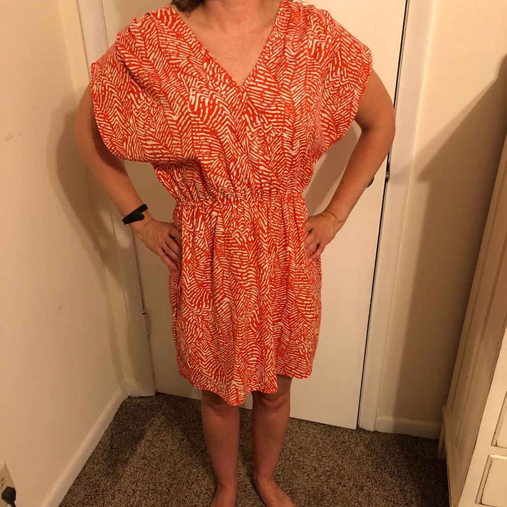 Peach and white dress 🎀
